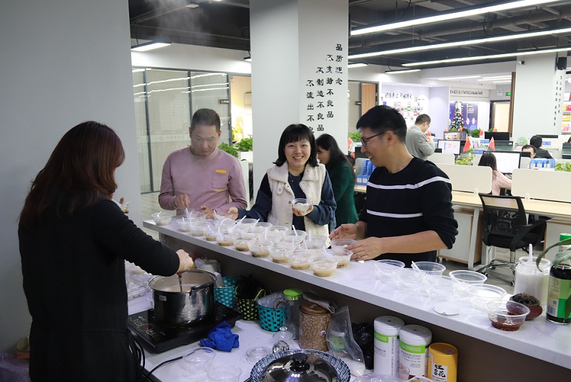 冬至湯圓餃子情，華邦瀛溫暖一家親