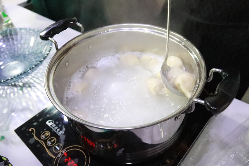 冬至湯圓餃子情，華邦瀛溫暖一家親